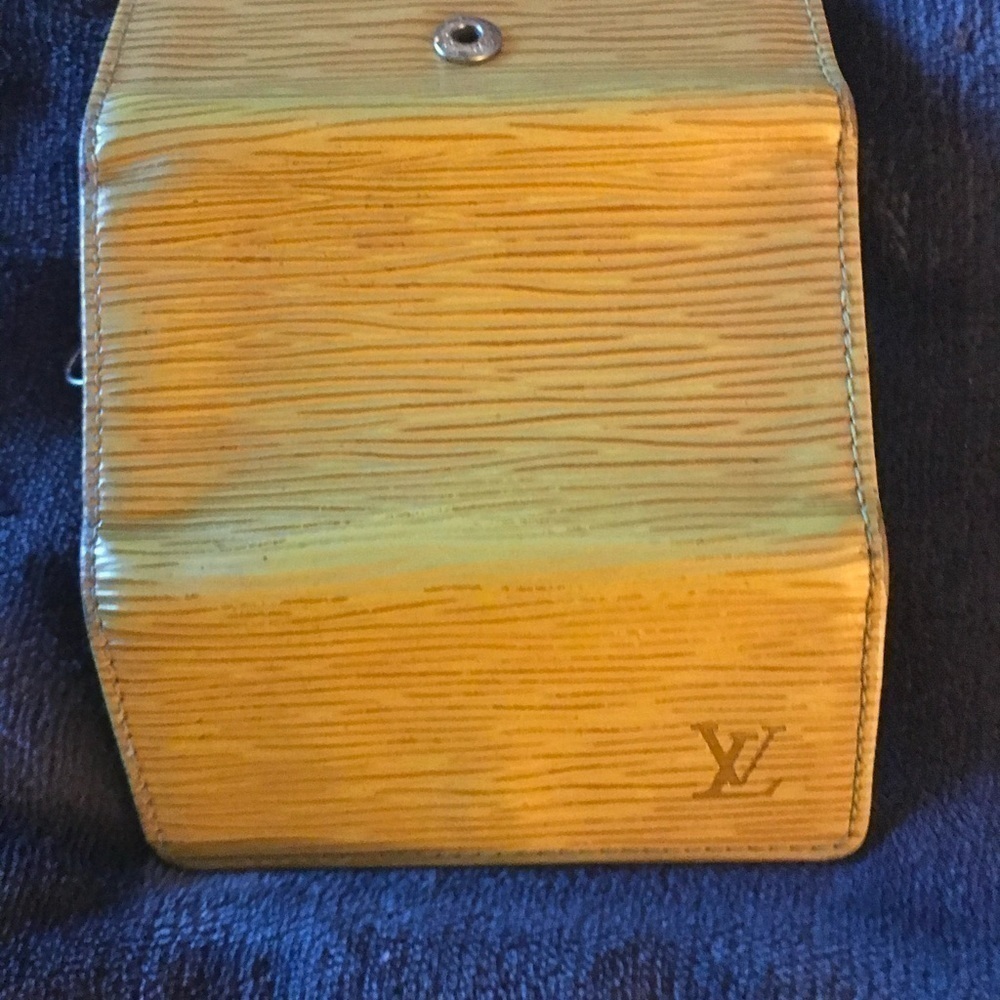 Louis Vuitton Key Case Multicles4​​​​​​​​​​​​​​​​​​​​​​​​​​​​ - Picture 2 of 4